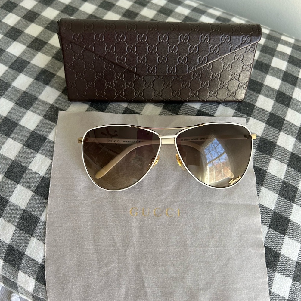 Gucci glasses